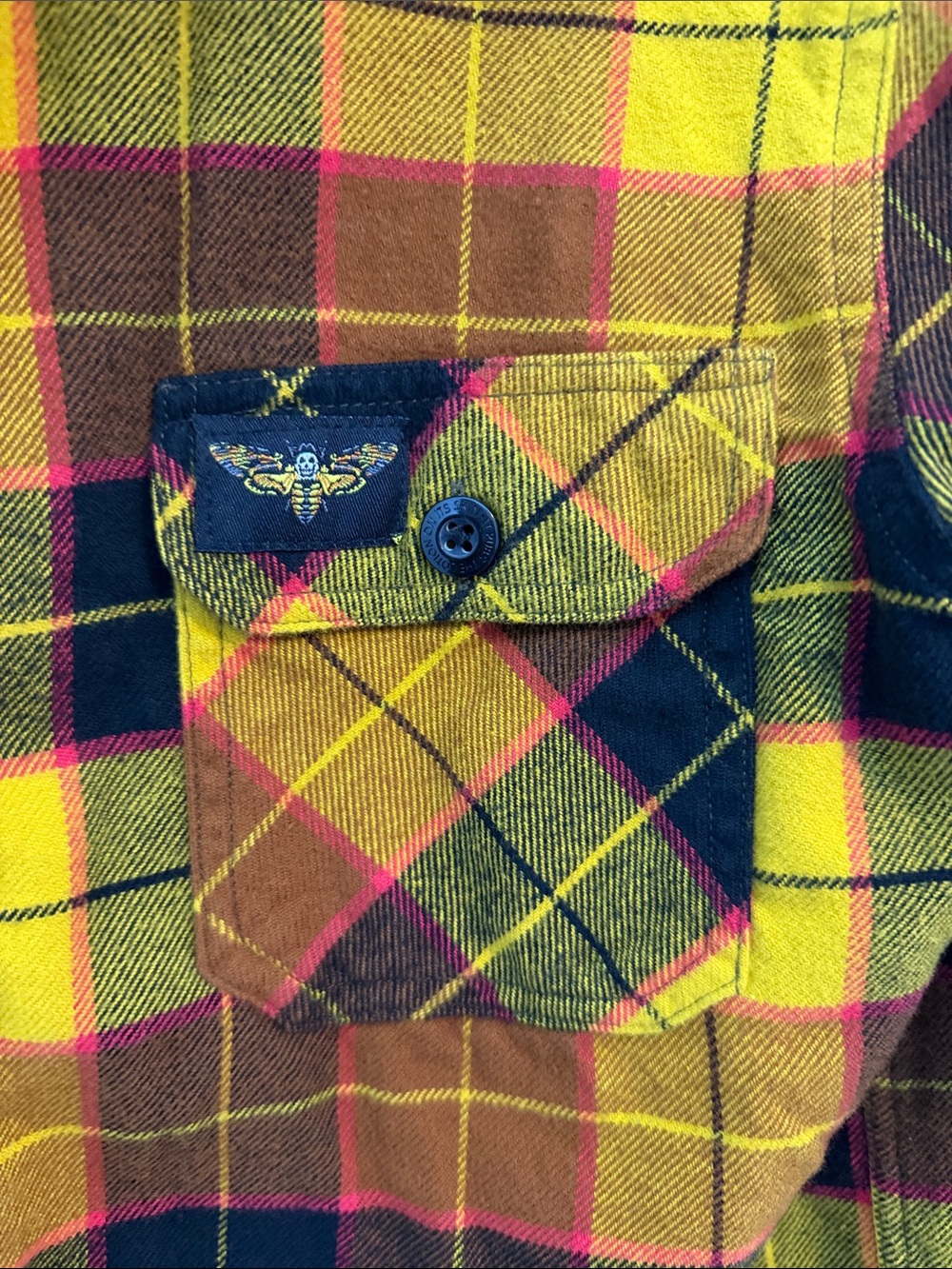 Middle of Beyond Silence of the Lambs Plaid Flannel Shirt - Picture 3 of 6